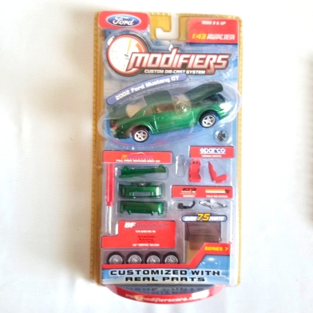 2002 Green Ford Mustang GT 1:43 Scale Diecast Modifiers Custom Car System